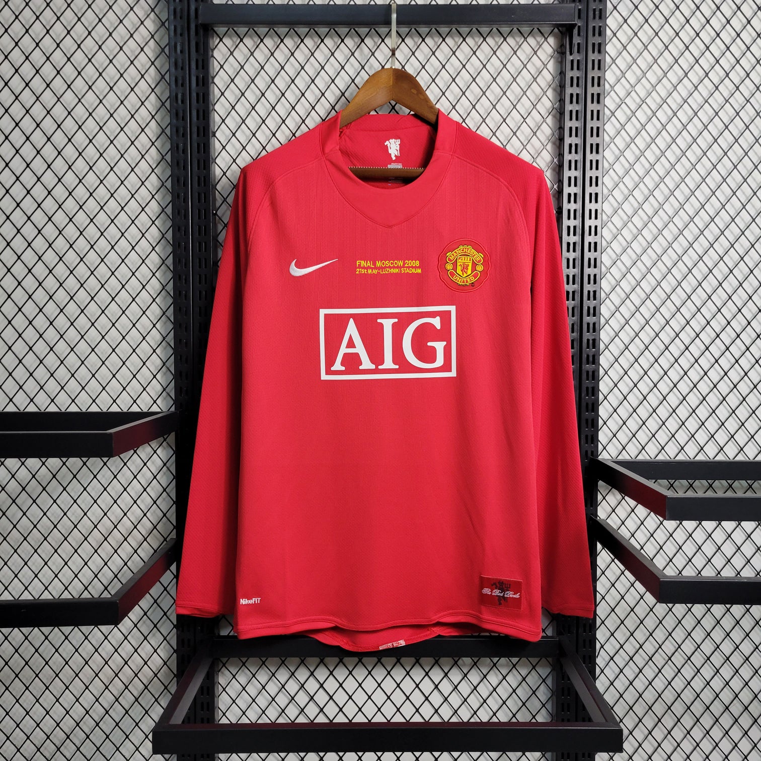 United long 2007 retro football shirt