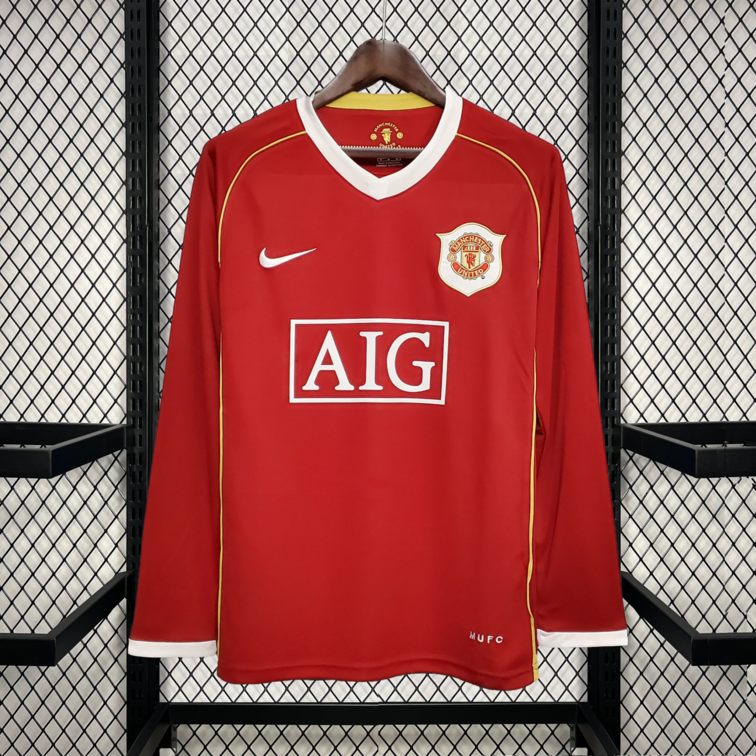 United long 2006 retro football shirt