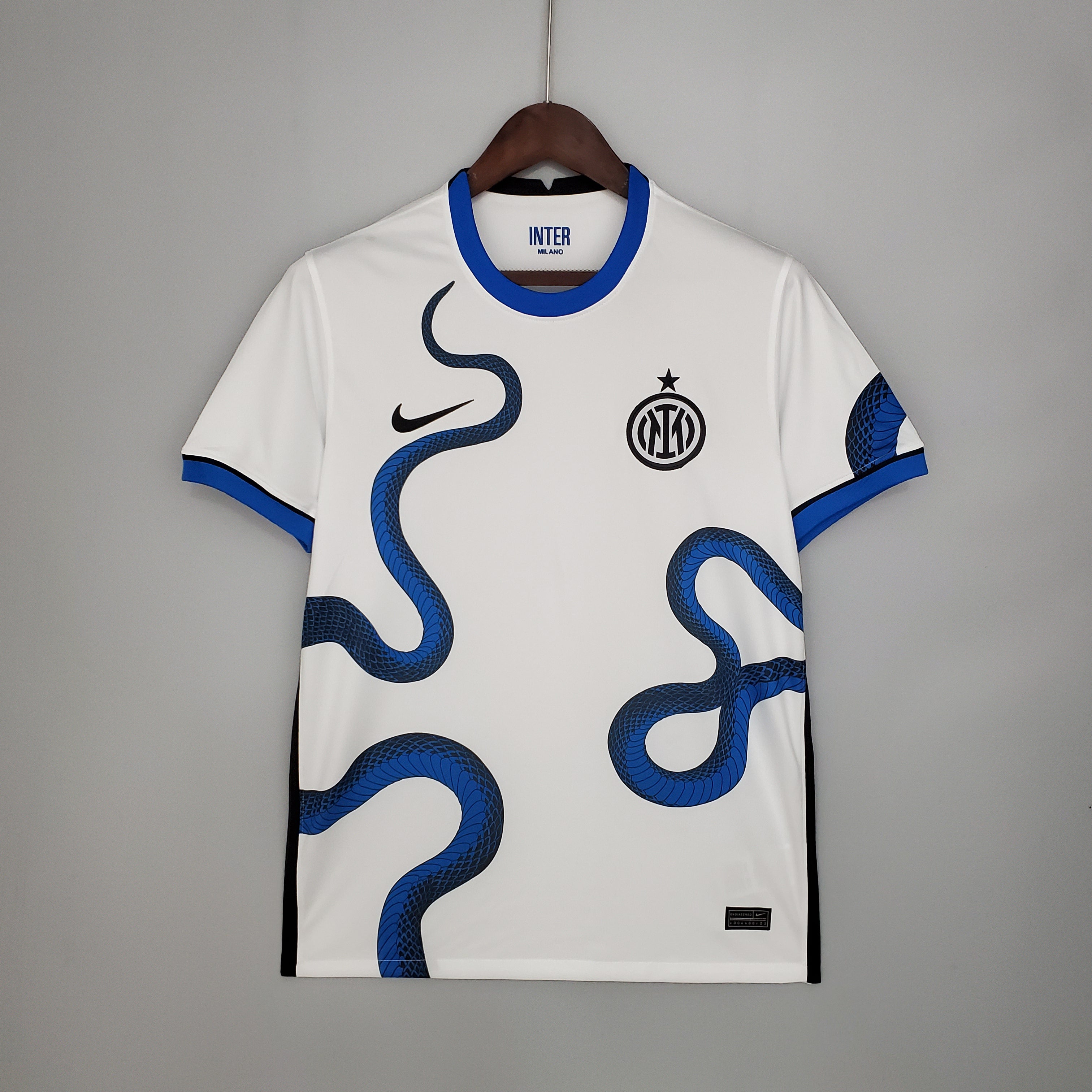 Special retro Inter 2021 shirt