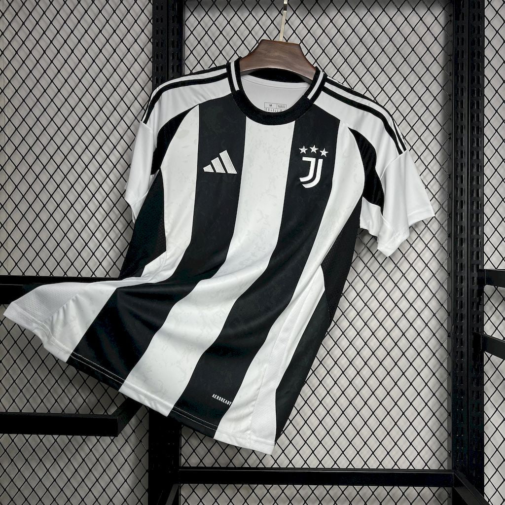 2024-25 Juventus home shirt