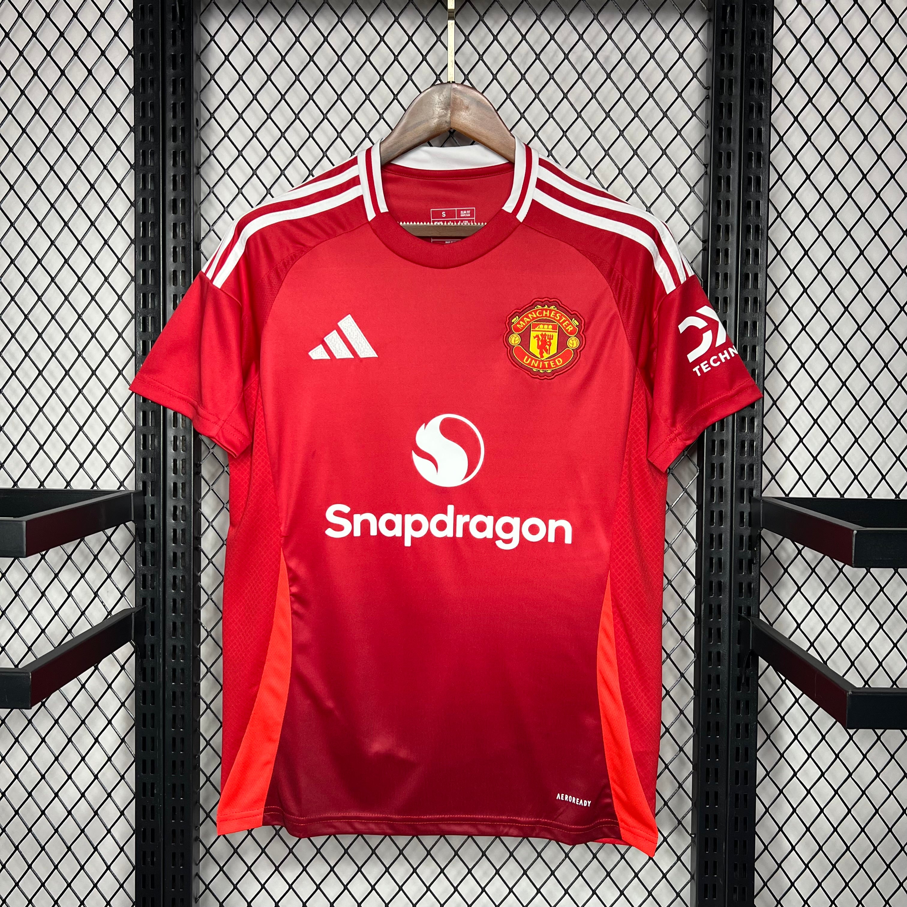 Manchester United Home Football Shirt 2024-25