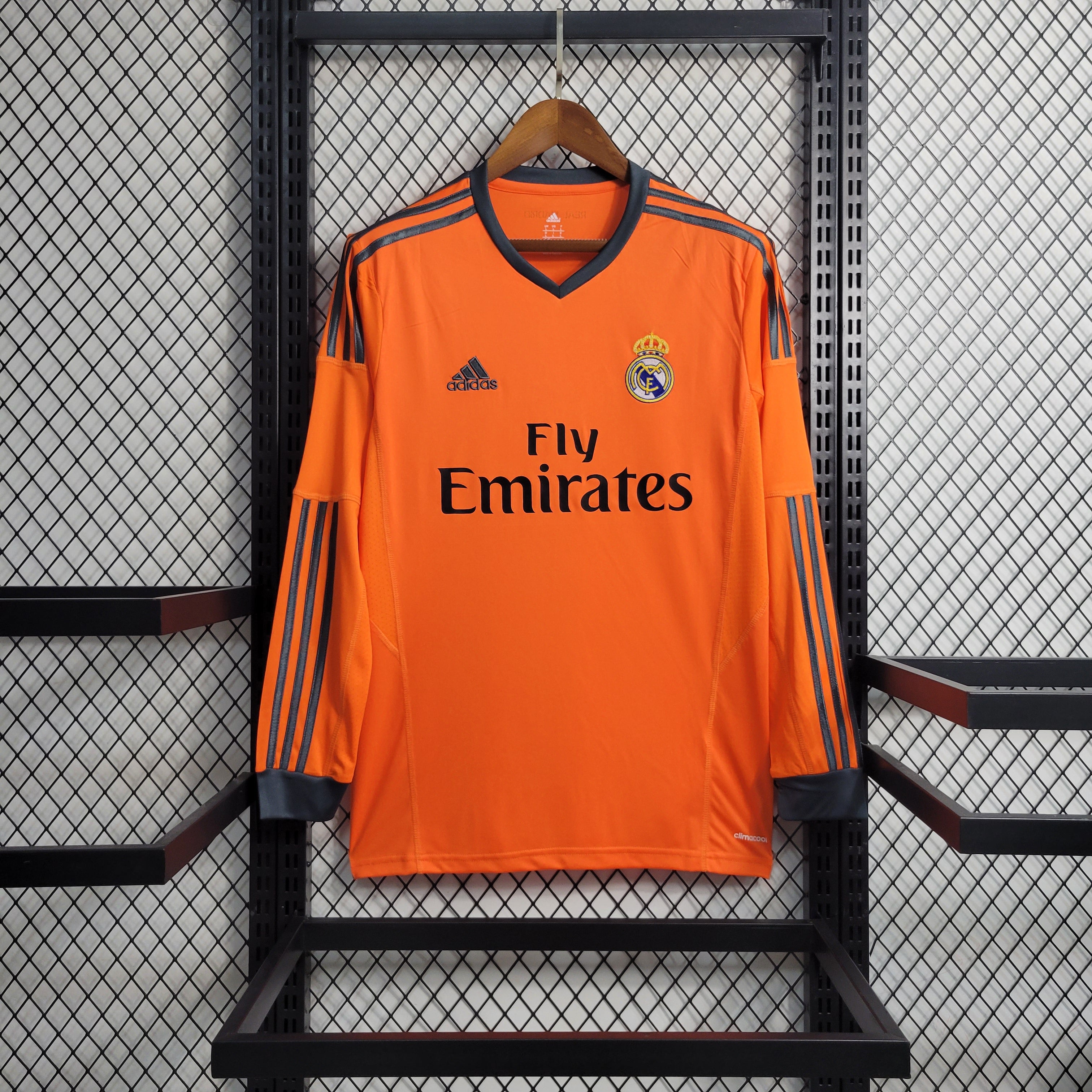 Retro Real Madrid 2006 football shirt