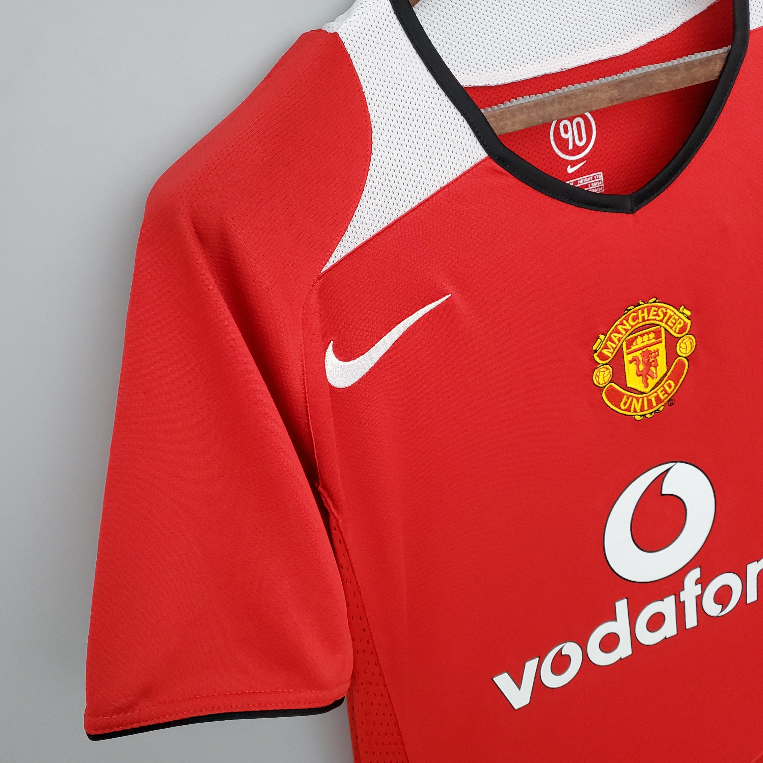 Retro Manchester United 2006 shirt